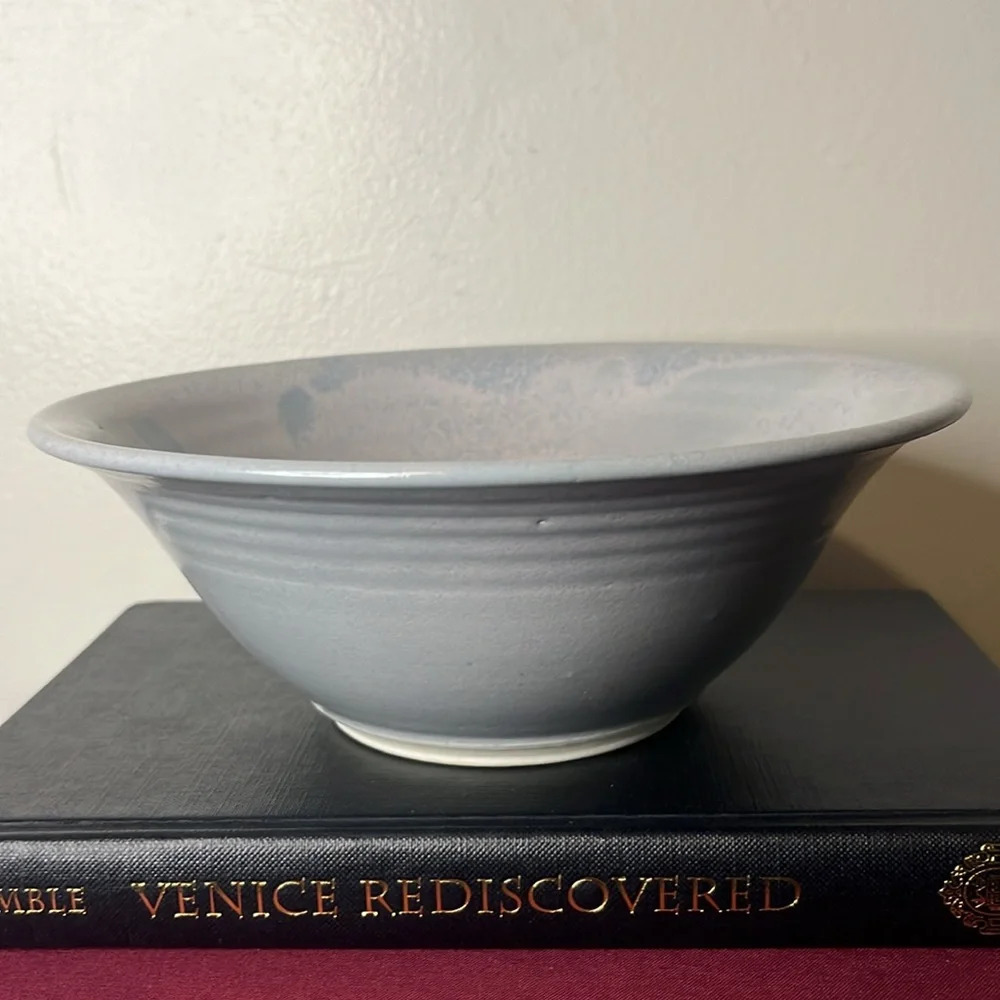 Crystalline Blue Stoneware Pottery Signed Berry Fruit Bowl 8'' - Picture 4 of 7